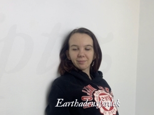 Earthadensfordek