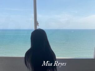 Mia_Reyes