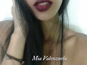 Mia_Valenzuela