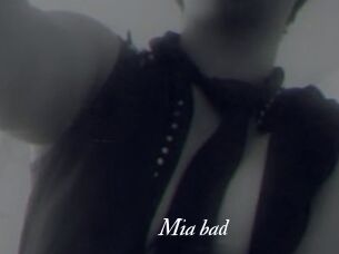 Mia_bad